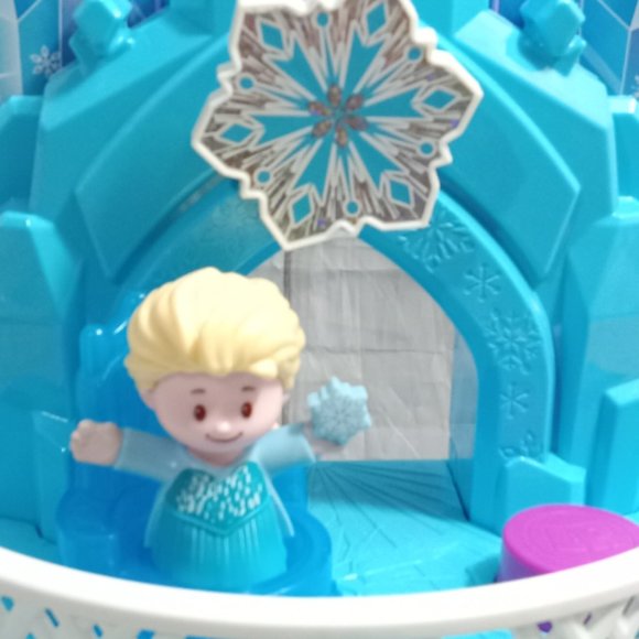Fisher Price Little People Disney Frozen Elsa's Castle Lot - Picture 10 of 10